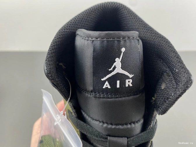 1 mid JORDAN BQ8426-092  0716